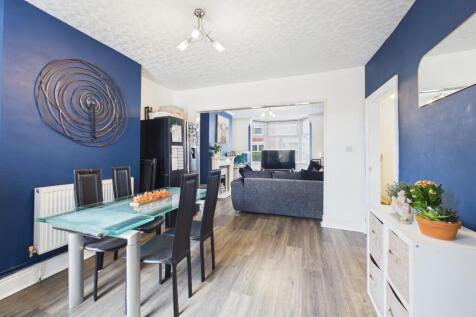 Dining Room through to Lounge