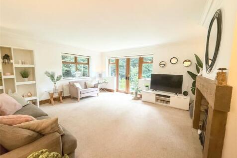 Formal Lounge