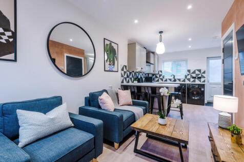 12 Capricorn Way, Living Room 1