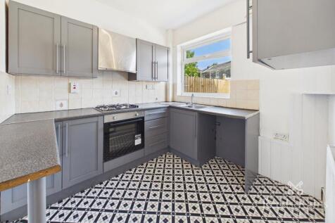 Ashville Grove, Halifax, West Yorkshire, HX2 photo 4