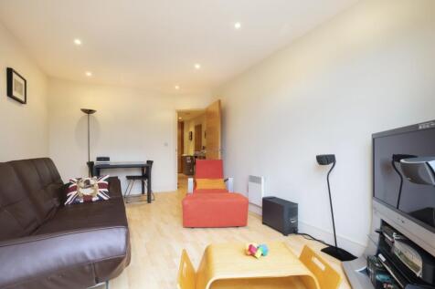 cayenne court 2 F...