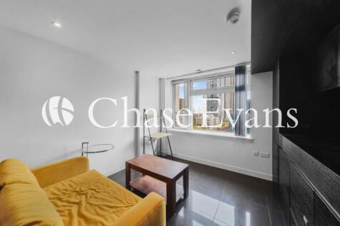 Living/Sleeping Area