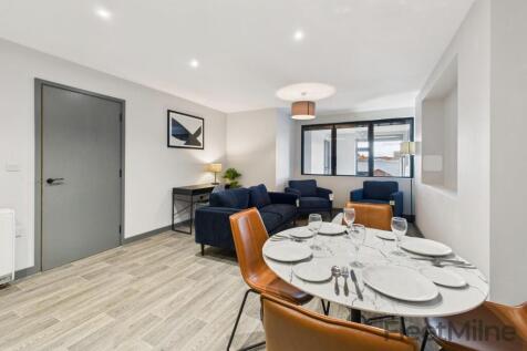 Living/dining room