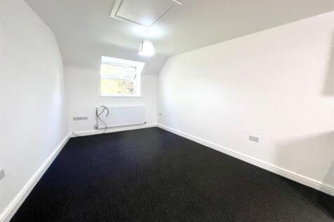 Dam Mill Close, Codsall, Wolverhampton photo 4