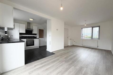 Bridgenorth Road, Pensby photo 4