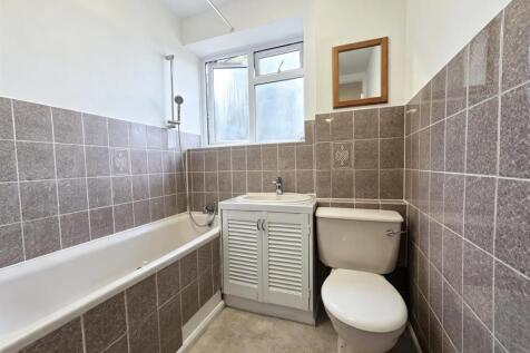 Ridgeon Court, N22 photo 5