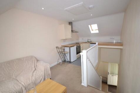Lounge/ Kitchen