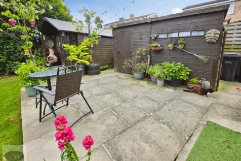 Patio &amp; Outbuildings