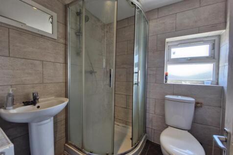 Shower room (Loft).jpg