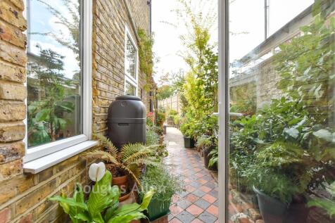 External Lifestyle Photograph