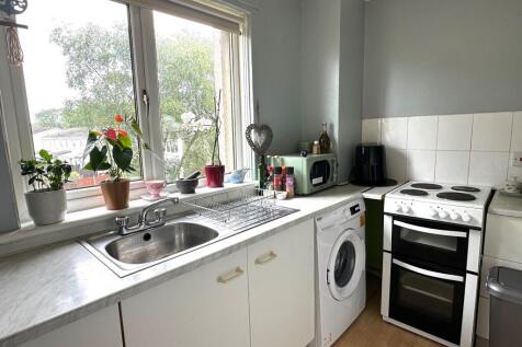 Clutha Place, Westwood, East Kilbride photo 5