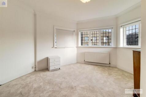 11_Main Bedroom-0.jpg