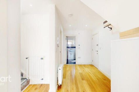 Chalkhill Road, London photo 5