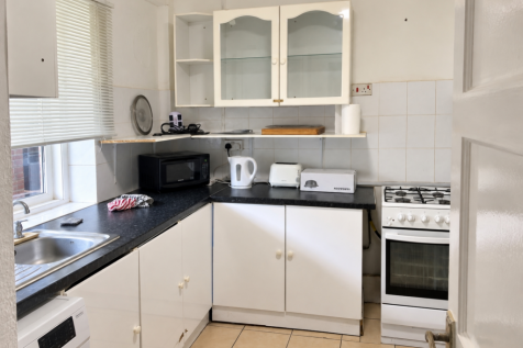 Nevena Court, London, SW2 photo 3