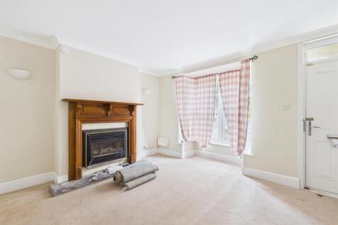 174 London Road Photos (5).jpg