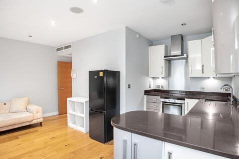 Upper Richmond Road, London, SW15 photo 3