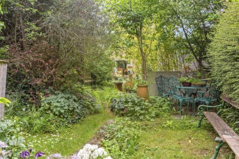 17 Carver Hill Rd, HP11 2TZ (LOW RES)-14.jpg