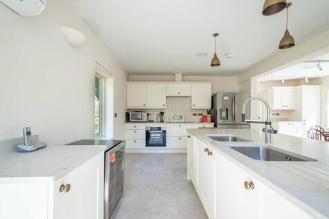 9a Chapel Street-...