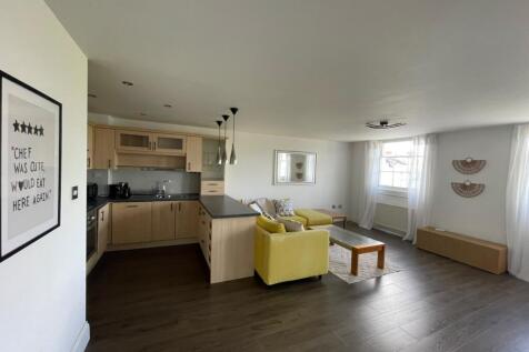 7 The Town House, Kenilworth Road photo 3