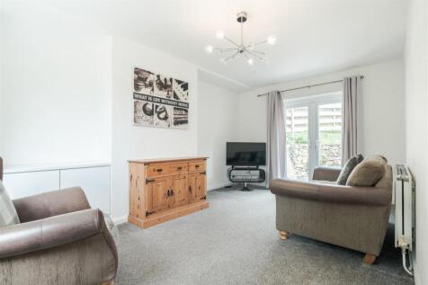 2 Beckside Road (1 of 17).jpg