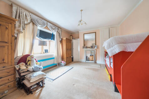 1295874-6-682b08a...