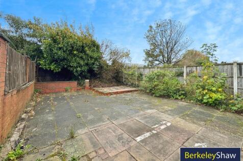 Rear garden (2)