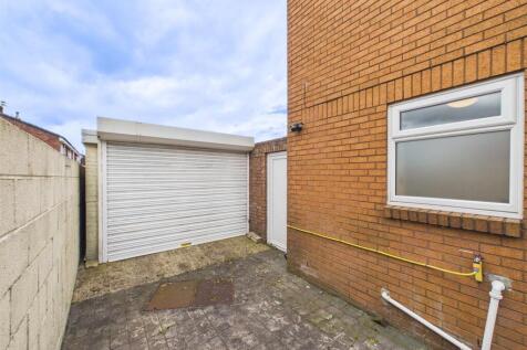 17 - Three-Bedroom House In Patchway.jpg