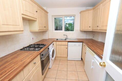 Oakdene Close, Westfield Park, Pinner, Middlesex, HA5 photo 5