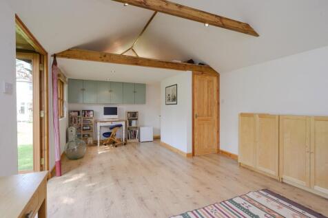 Large Flexible Use Space