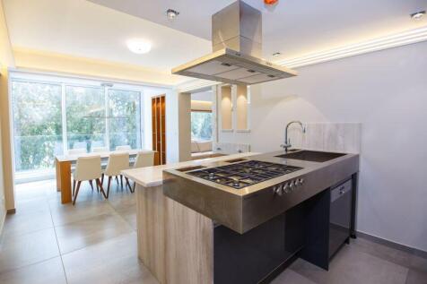 Kitchen-Dining Area
