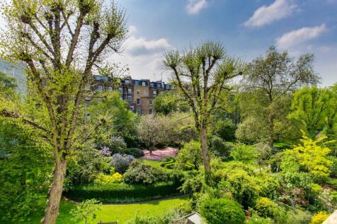 property in Elgin Crescent, 
Notting Hill, W11