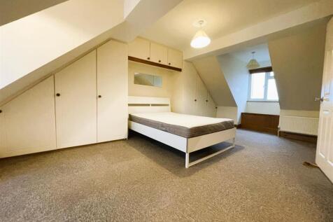 ROOM TO RENT