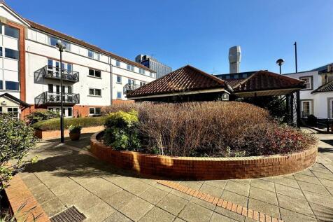 City Centre, Ferrymans Court, BS2 photo 5