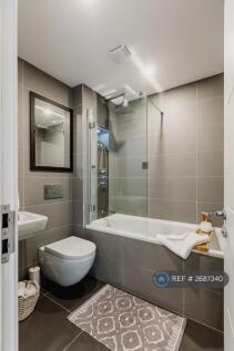 Main Bathroom With Shower