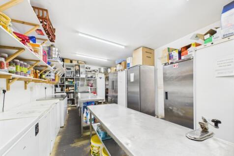 CAM03185G0-PR0102-STILL019