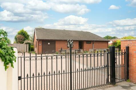 GATED DRIVEWAY