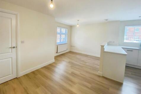 Wick Road, New Lubbesthorpe, Leicester photo 4