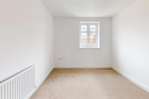 9-Platinum-Way-Bedroom 1.jpg