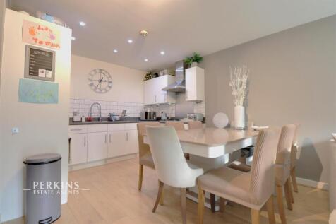 KITCHEN..jpg