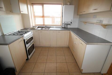 Broadhaven Close, Leamington Spa, Warwickshire, CV31 photo 4