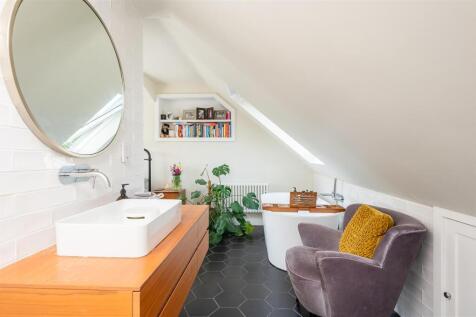 EN-SUITE 1