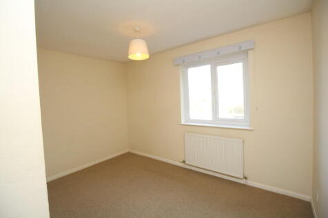 Darcy Close, Chippenham photo 5