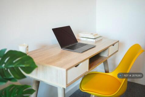 Bedroom #2 - Workspace