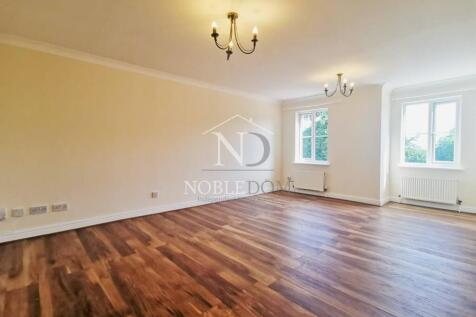 2 BEDROOM FLAT IN HARROW ON THE HILL