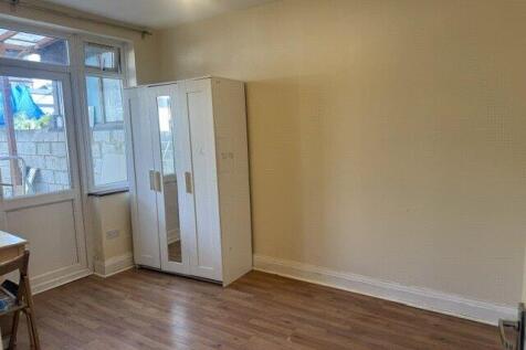 Woodside Close, Wembley, HA0 photo 4