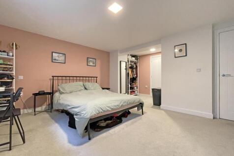 Dudding Court 10 - Master Bedroom Three.jpg