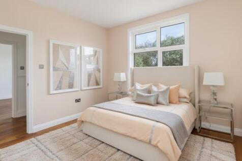 Virtual staging of the bedroom