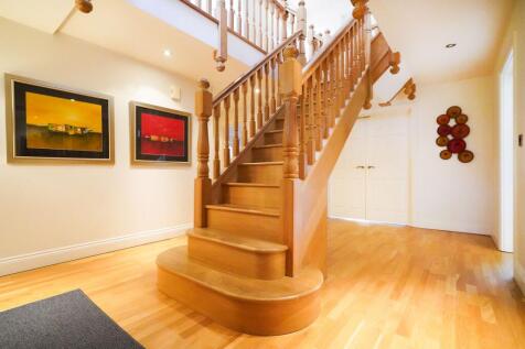 5 bed, 4 bath Detached in Sheffield - Photo 13
