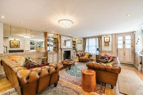 Recepton Room