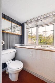 4 bed, 4 bath Detached in Glasgow - Photo 43